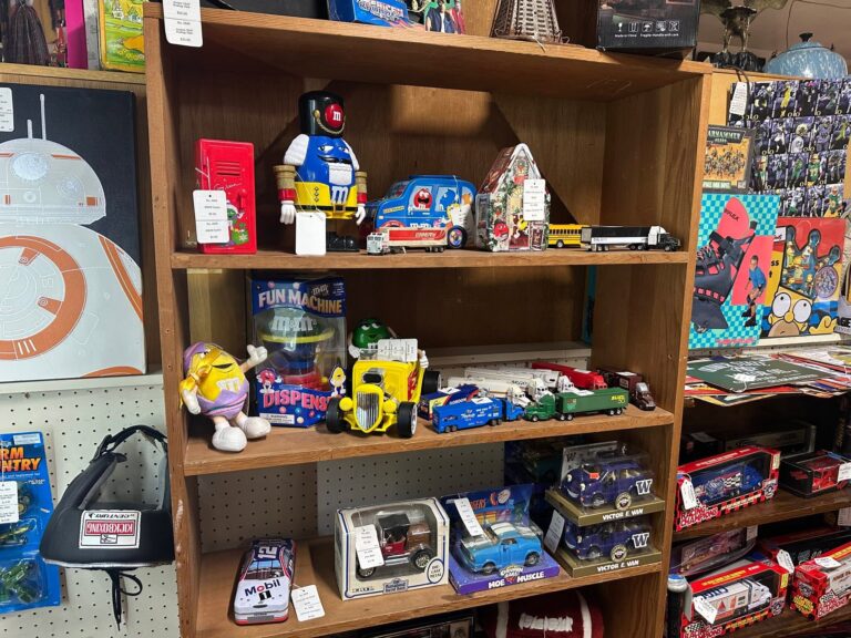 toys shelves